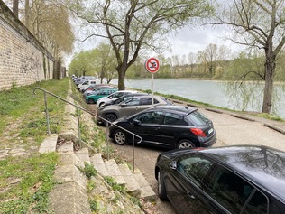 Se réapproprier les bords de Loire en transformant le parking de la Bibliothèque